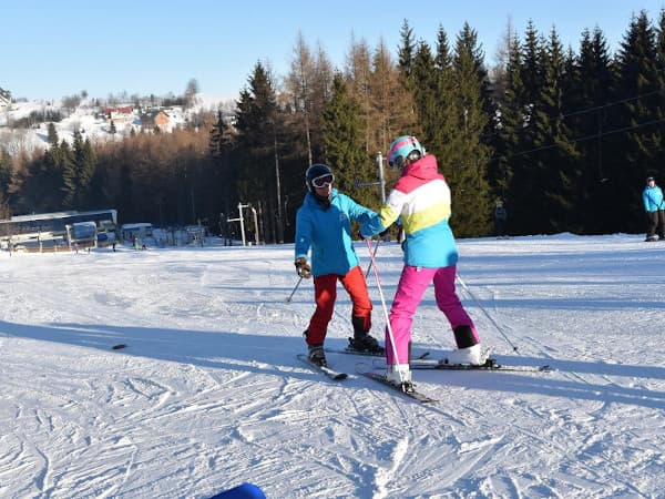 Szkółka Narciarska - Ski Team Zieleniec